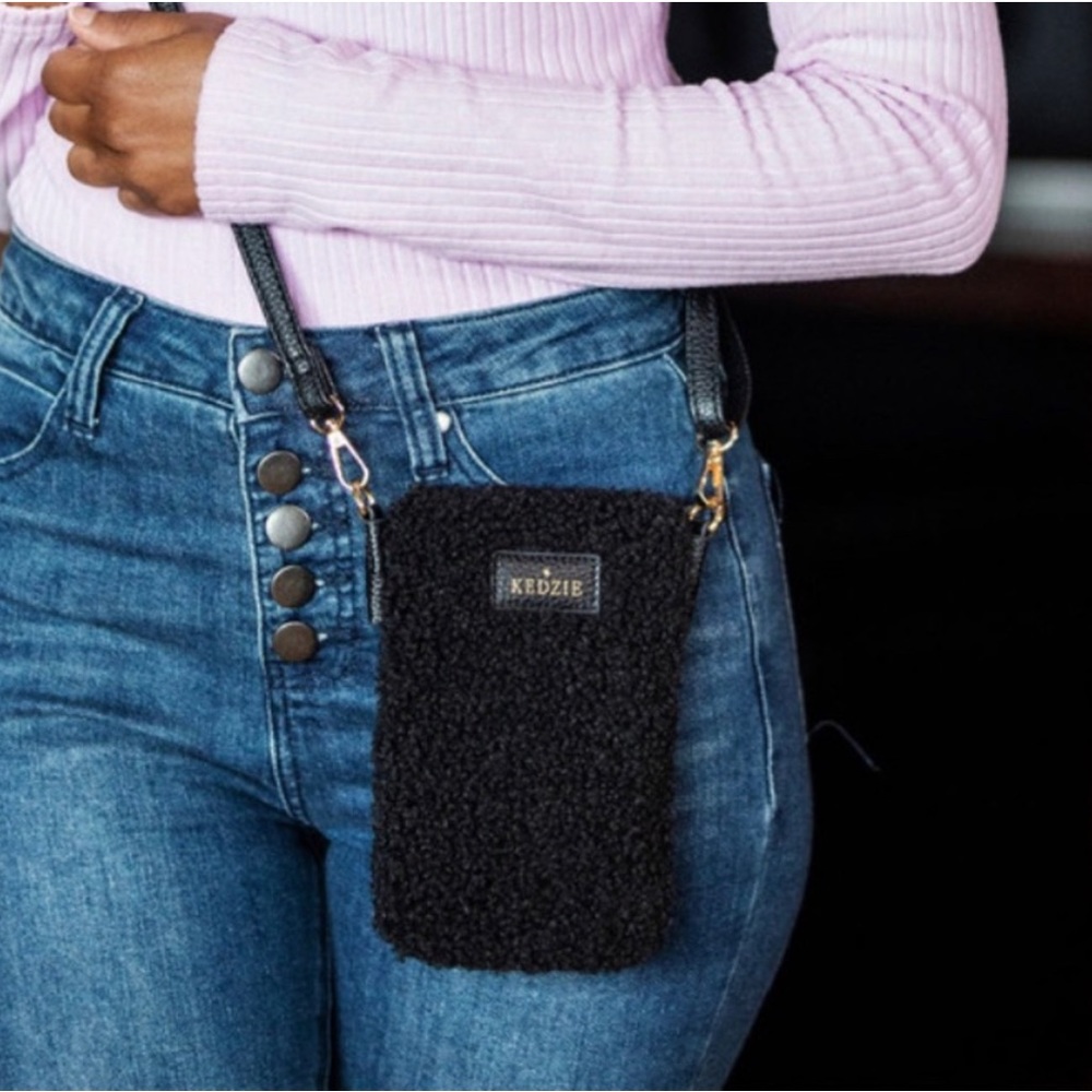 Kenzie Sherpa phone crossbody new with tags